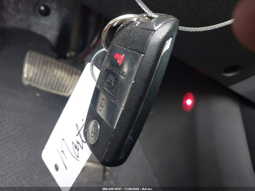 2016 Kia Sorento 3.3L Sx VIN: 5XYPK4A57GG041269 Lot: 43818757