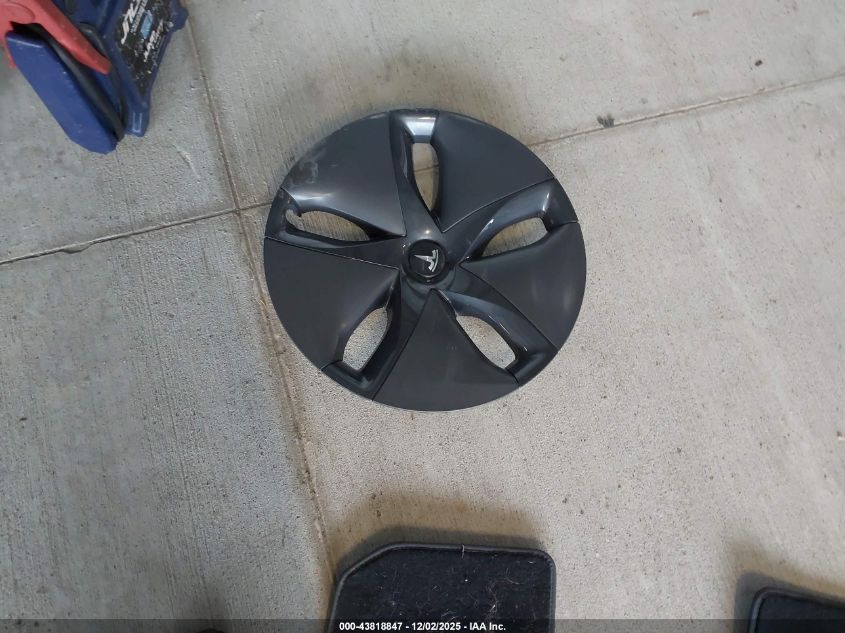 2019 Tesla Model 3 Long Range/Performance VIN: 5YJ3E1EB8KF406725 Lot: 43818847