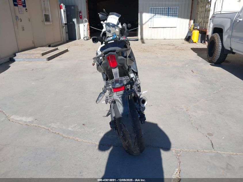 2022 Yamaha Yzfr7 VIN: JYARM38Y1NA000500 Lot: 43818891