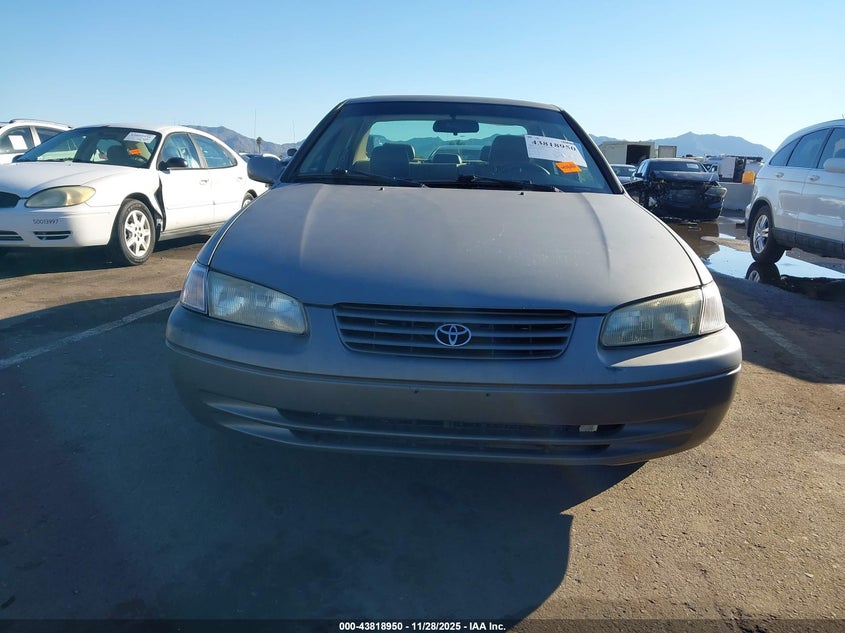 1999 Toyota Camry Xle V6 VIN: JT2BF28K4X0150690 Lot: 43818950
