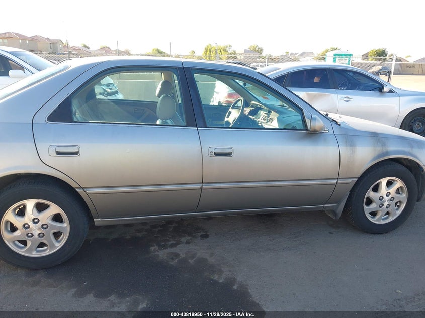 1999 Toyota Camry Xle V6 VIN: JT2BF28K4X0150690 Lot: 43818950