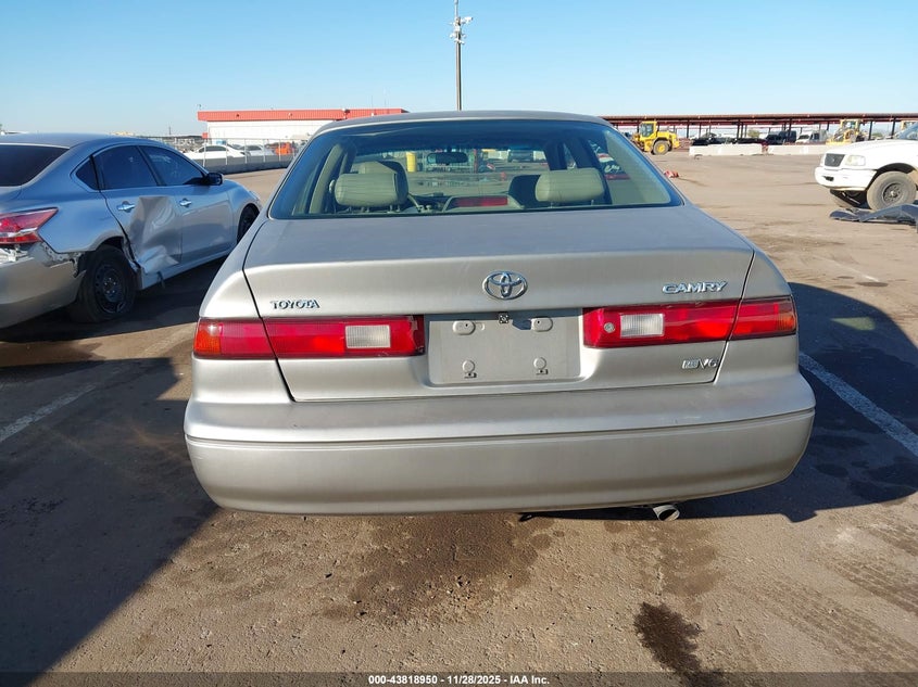 1999 Toyota Camry Xle V6 VIN: JT2BF28K4X0150690 Lot: 43818950
