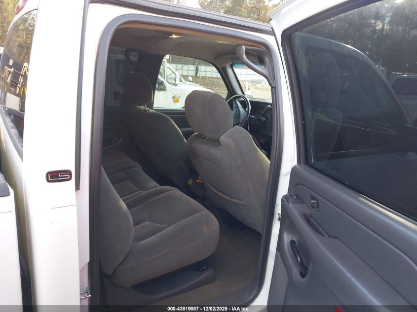 2004 Chevrolet Silverado 3500 Ls VIN: 1GCJK33194F158599 Lot: 43819087