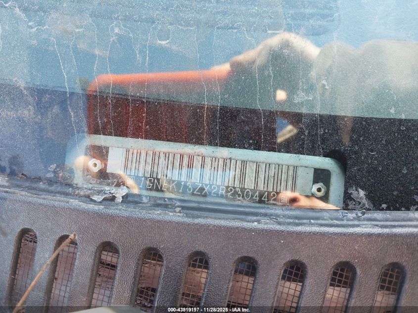 2002 Chevrolet Tahoe Z71 VIN: 1GNEK13ZX2R230442 Lot: 43819197