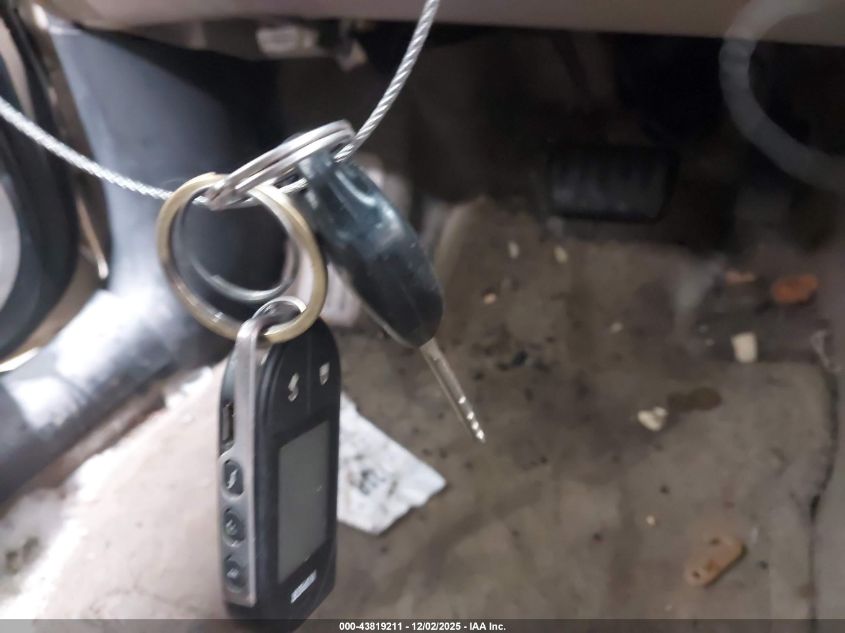 2007 Toyota Rav4 Base V6 VIN: JTMBK33V476025129 Lot: 43819211