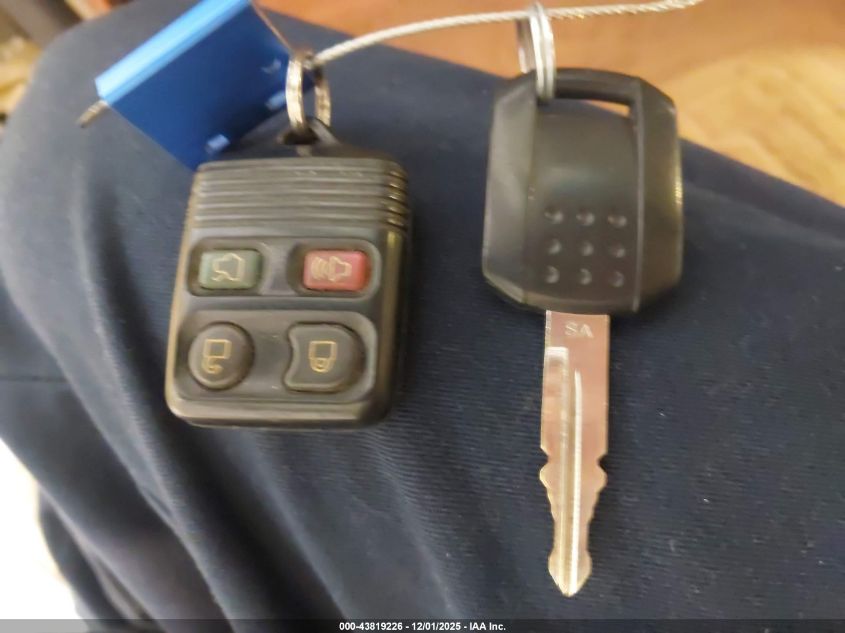 2009 Mercury Grand Marquis Ls (Fleet Only) VIN: 2MEHM75V99X621111 Lot: 43819226