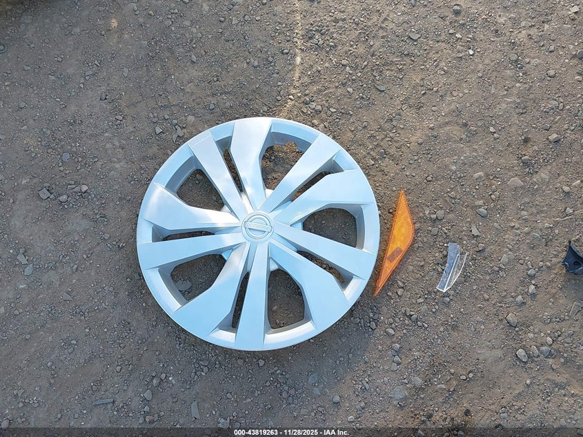 2022 Nissan Versa S VIN: 3N1CN8DV5NL832918 Lot: 43819263