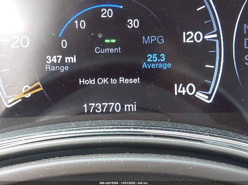 2015 Jeep Grand Cherokee Overland VIN: 1C4RJFCT8FC762691 Lot: 43819359