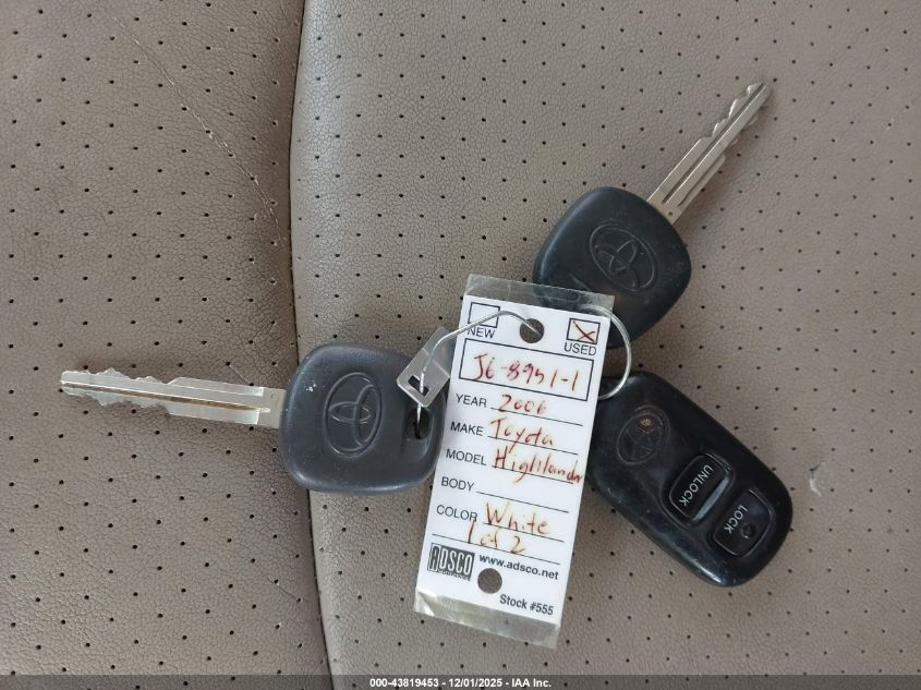 2006 Toyota Highlander Hybrid Limited V6 VIN: JTEDW21A060005870 Lot: 43819453