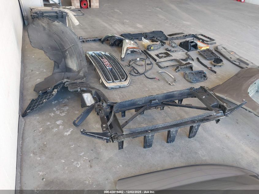 2020 GMC Yukon Xl 2Wd Slt VIN: 1GKS1GKC9LR189967 Lot: 43819482