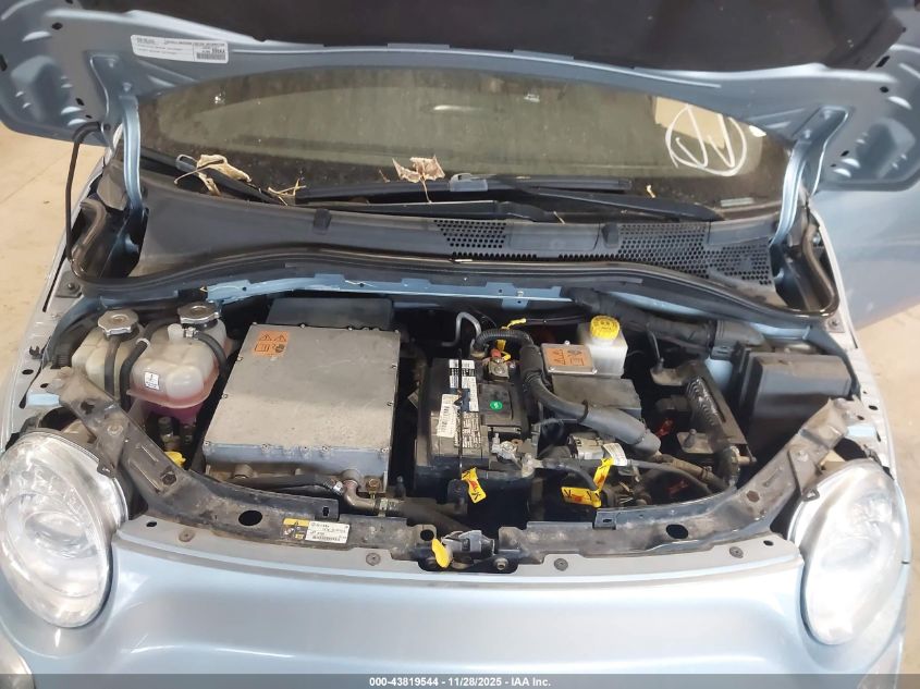 2015 Fiat 500E Battery Electric VIN: 3C3CFFGE7FT709654 Lot: 43819544