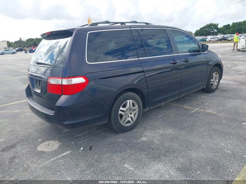 5FNRL38616B108887 2006 HONDA ODYSSEY photo no. 4