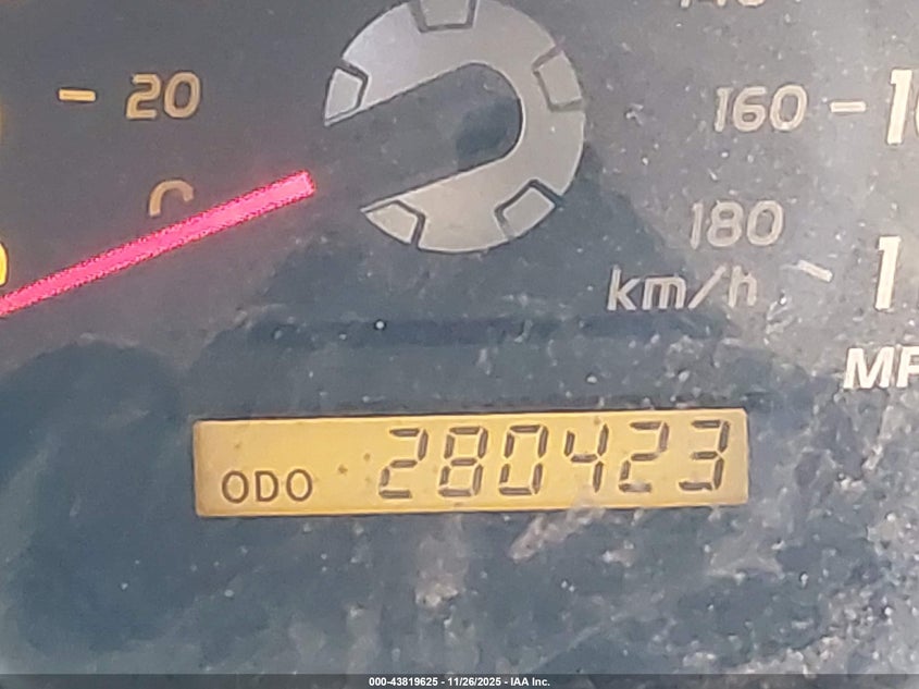 2004 Toyota 4Runner Limited V8 VIN: JTEBT17RX40030733 Lot: 43819625