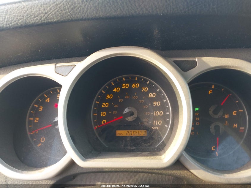 2004 Toyota 4Runner Limited V8 VIN: JTEBT17RX40030733 Lot: 43819625