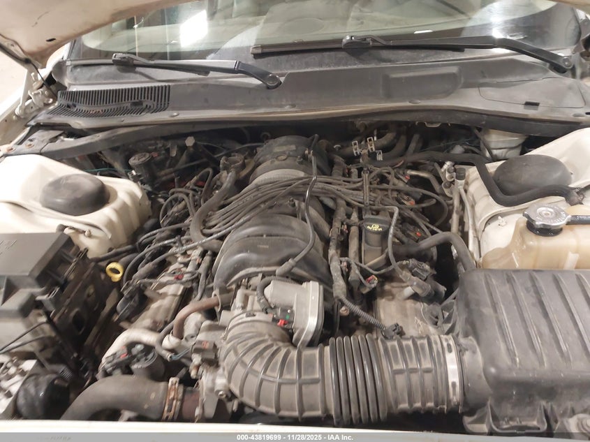 2005 Chrysler 300C VIN: 2C3JA63HX5H576949 Lot: 43819699