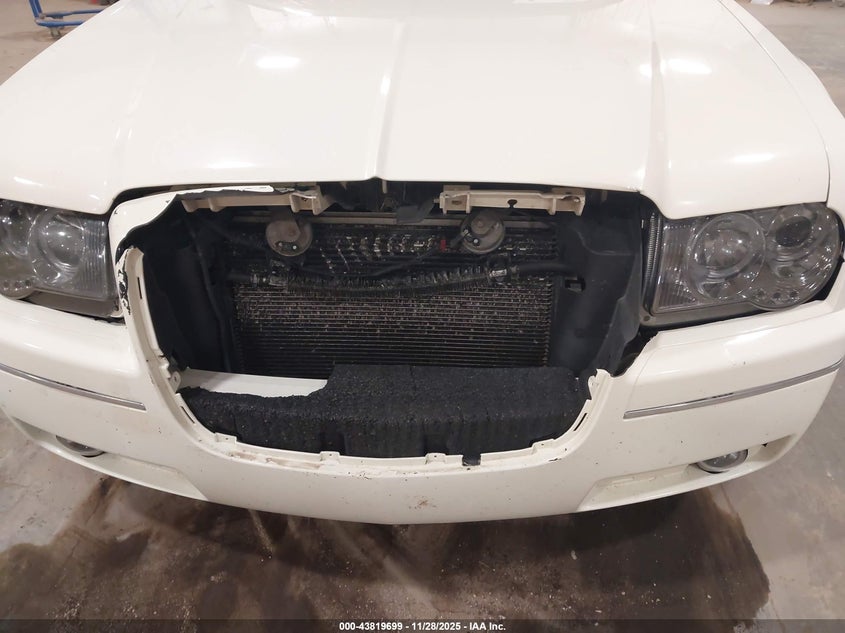 2005 Chrysler 300C VIN: 2C3JA63HX5H576949 Lot: 43819699