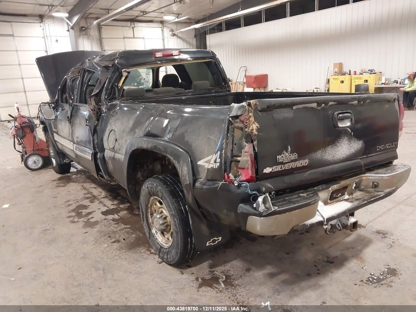 2003 Chevrolet Silverado 1500Hd Ls