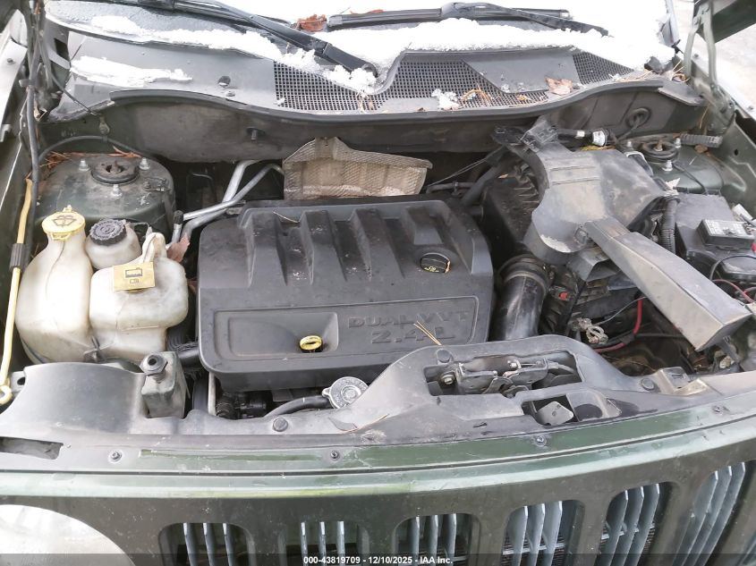 2008 Jeep Patriot Sport VIN: 1J8FT28W98D649282 Lot: 43819709