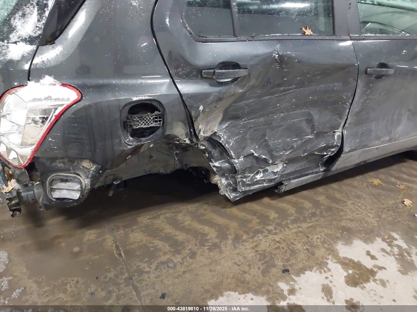 2019 Chevrolet Trax Ls VIN: 3GNCJNSB5KL267072 Lot: 43819810