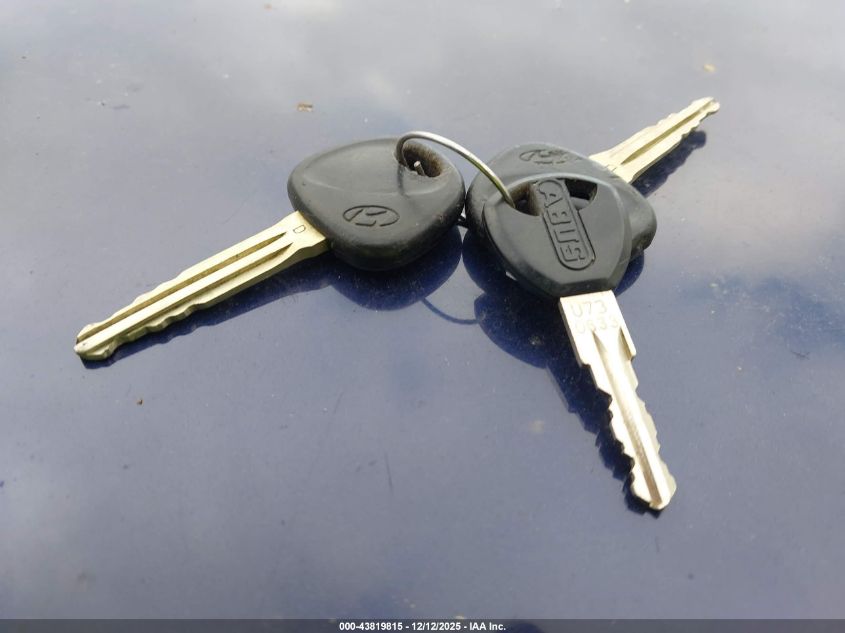 2007 Hyundai Elantra Gls/Limited/Se VIN: KMHDU46D37U090881 Lot: 43819815