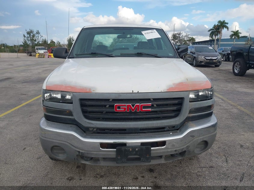 2005 GMC Sierra 2500Hd Work Truck VIN: 1GTHK23U95F961093 Lot: 43819831