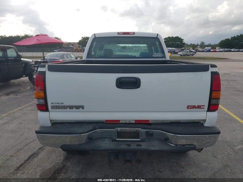 2005 GMC Sierra 2500Hd Work Truck VIN: 1GTHK23U95F961093 Lot: 43819831
