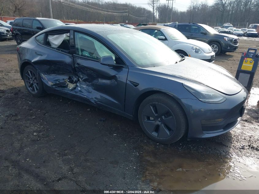 TESLA MODEL 3 REAR-WHEEL DRIVE