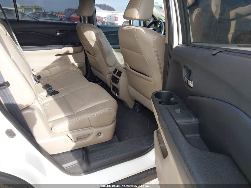 2019 Honda Pilot Touring VIN: 5FNYF5H93KB035170 Lot: 43819843