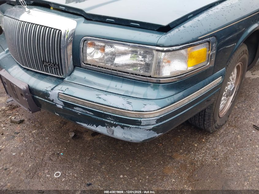 1996 Lincoln Town Car Sgn/Dmnd Anv/Cypress/Jn VIN: 1LNLM82W4TY711221 Lot: 43819886