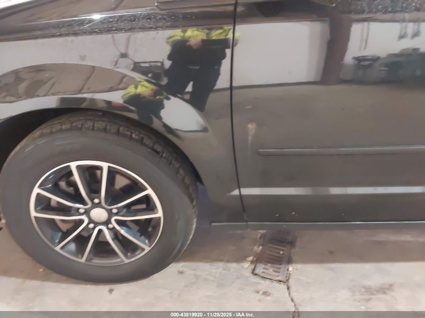 2017 Dodge Grand Caravan Gt VIN: 2C4RDGEG9HR641479 Lot: 43819920