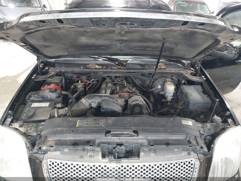 2008 GMC Yukon Denali VIN: 1GKFK63898J126490 Lot: 43819945