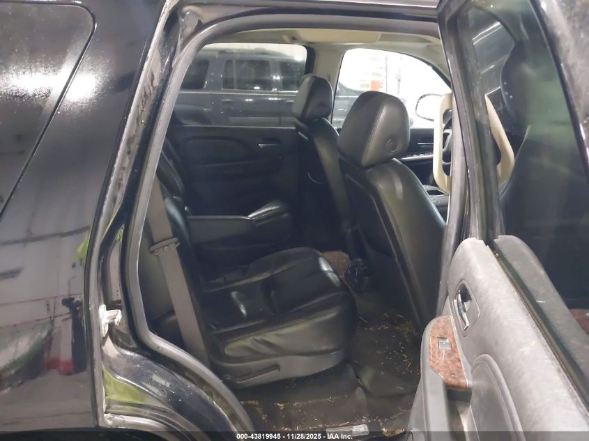 2008 GMC Yukon Denali VIN: 1GKFK63898J126490 Lot: 43819945