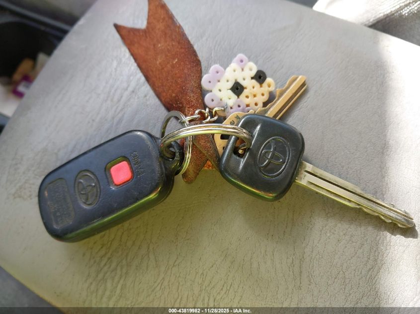 2003 Toyota Camry Le VIN: 4T1BE32K43U716208 Lot: 43819982