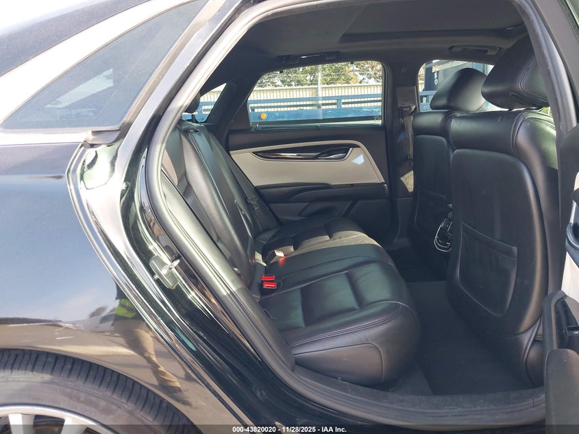 2015 Cadillac Xts Platinum VIN: 2G61S5S33F9236159 Lot: 43820020