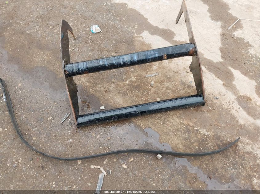 2000 Dodge Ram 1500 St VIN: 3B7HC13Y1YM235744 Lot: 43820127