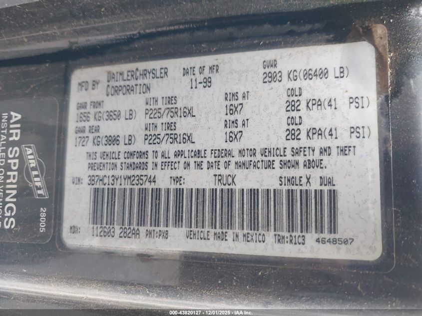 2000 Dodge Ram 1500 St VIN: 3B7HC13Y1YM235744 Lot: 43820127