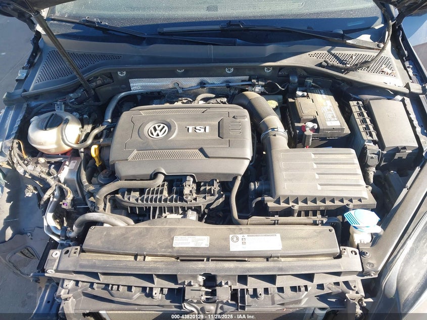 2017 Volkswagen Golf Gti Autobahn 4-Door/S 4-Door/Se 4-Door/Sport VIN: 3VW447AU7HM057091 Lot: 43820129