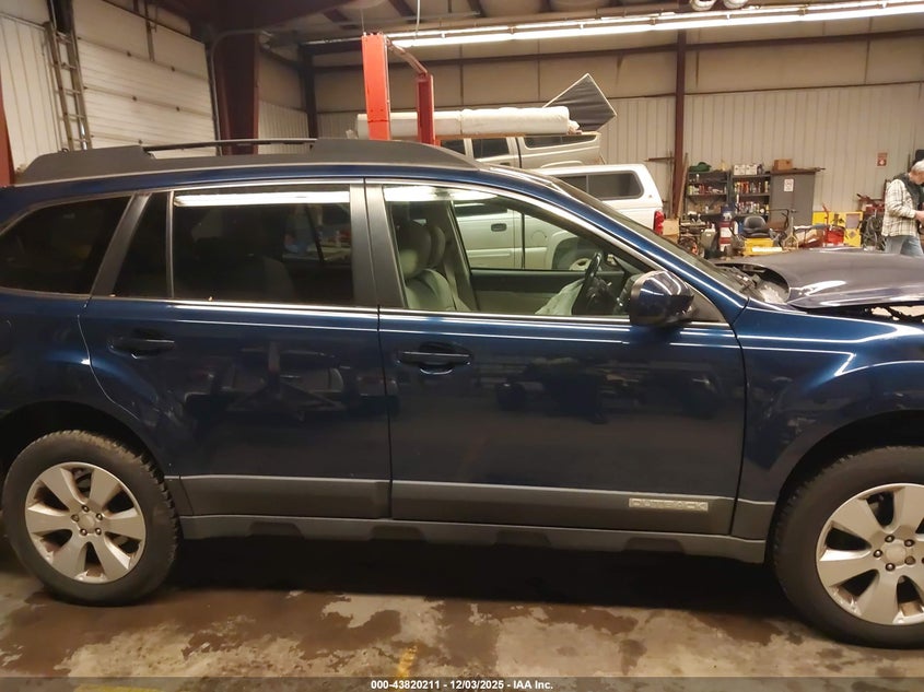 4S4BRBCC7B3370570 2011 SUBARU OUTBACK photo no. 13