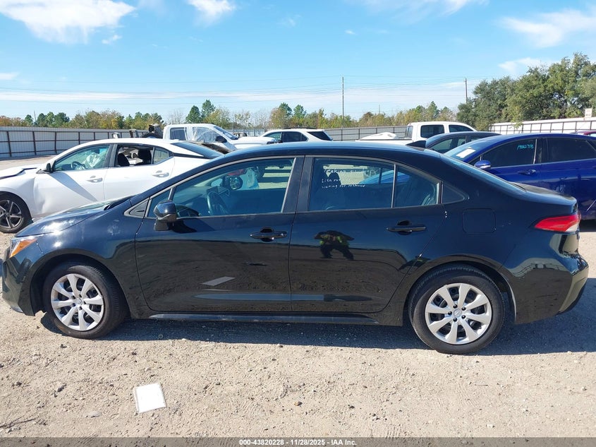 2025 Toyota Corolla Le VIN: 5YFB4MDE6SP334925 Lot: 43820228