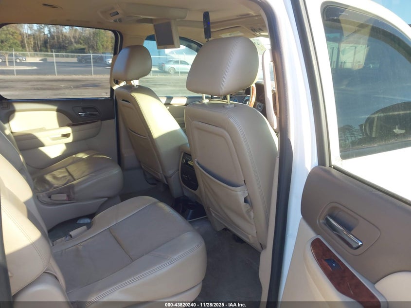 2010 Chevrolet Suburban 1500 Ltz VIN: 1GNUCKE07AR101859 Lot: 43820240