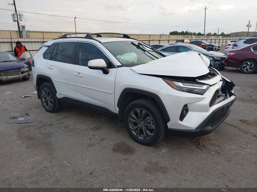 TOYOTA RAV4 HYBRID XLE PREMIUM