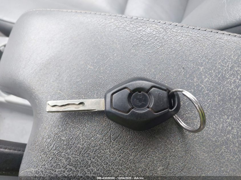 2005 BMW 330I VIN: WBAEV534X5KM40366 Lot: 43820300