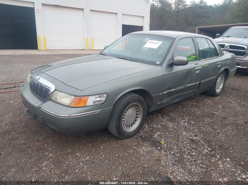 2MEFM75W7WX656631 1998 MERCURY GRAND MARQUIS photo no. 2