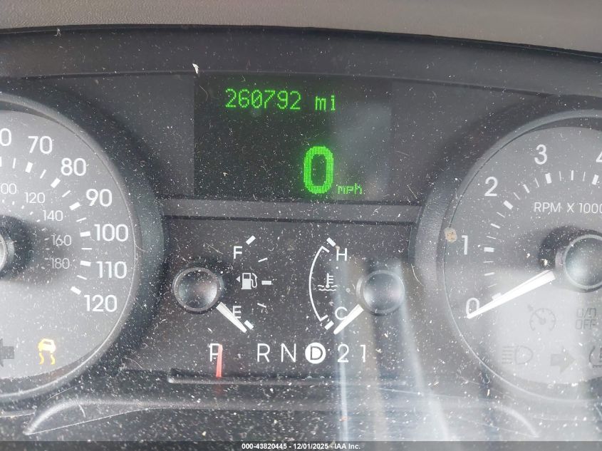 2007 Mercury Grand Marquis Ls VIN: 2MEFM75VX7X629755 Lot: 43820445