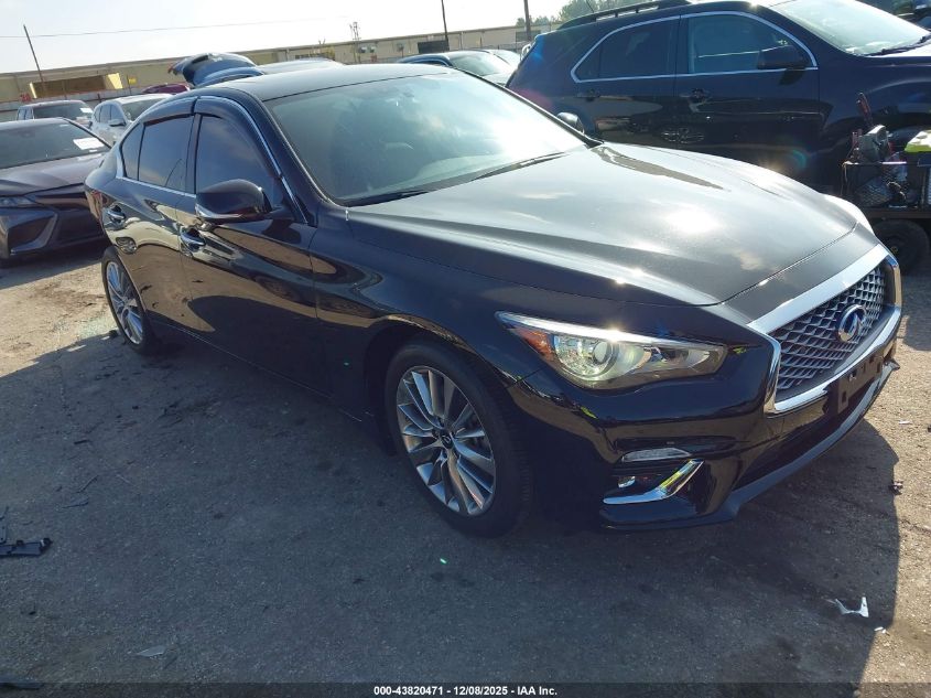 INFINITI Q50 LUXE AWD