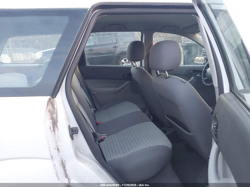 2007 Ford Focus Se/Ses VIN: 1FAHP36N27W231918 Lot: 43820589