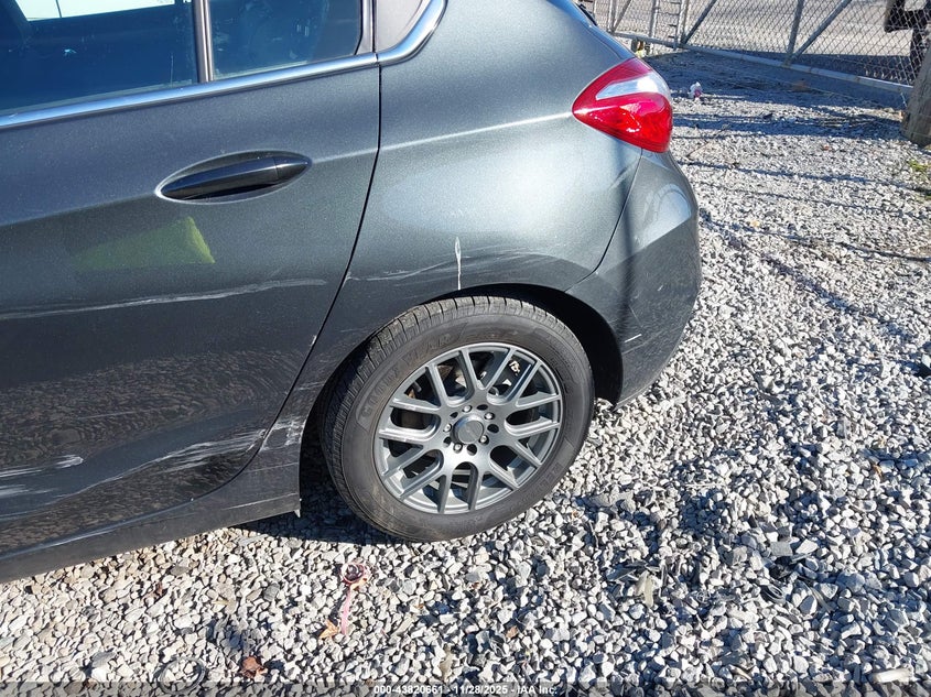 2017 Chevrolet Cruze Lt Auto VIN: 3G1BE6SM4HS582193 Lot: 43820661