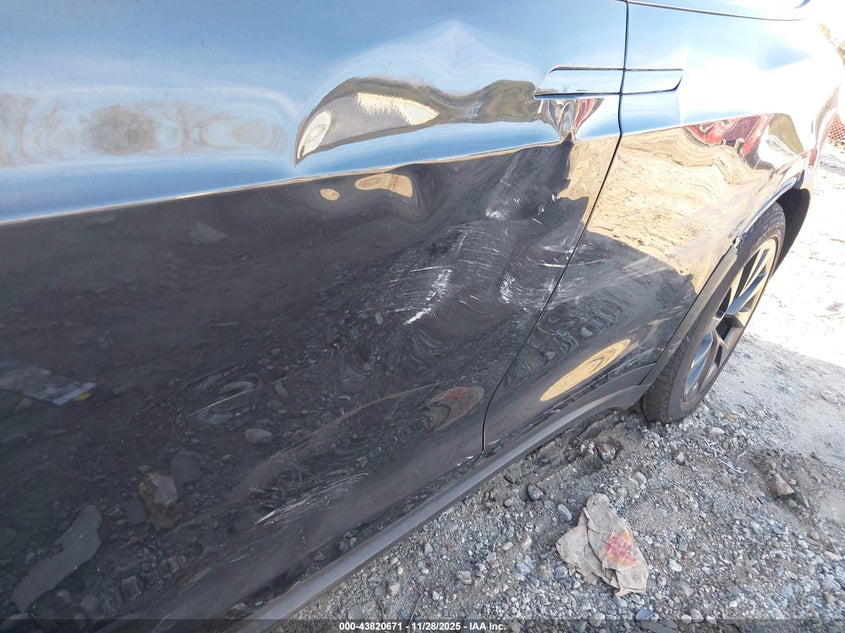 2024 Tesla Model X Long Range VIN: 7SAXCDE57RF459268 Lot: 43820671