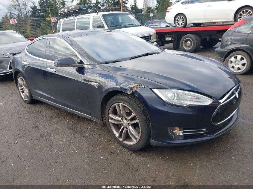 TESLA MODEL S SIGNATURE
