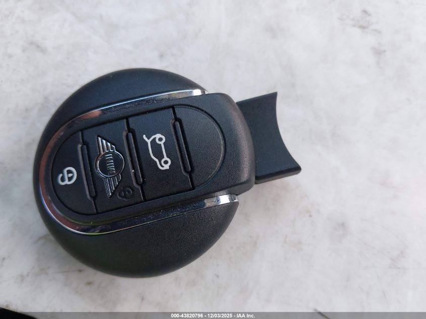 2019 Mini Countryman Cooper S VIN: WMZYT3C5XK3E95587 Lot: 43820796